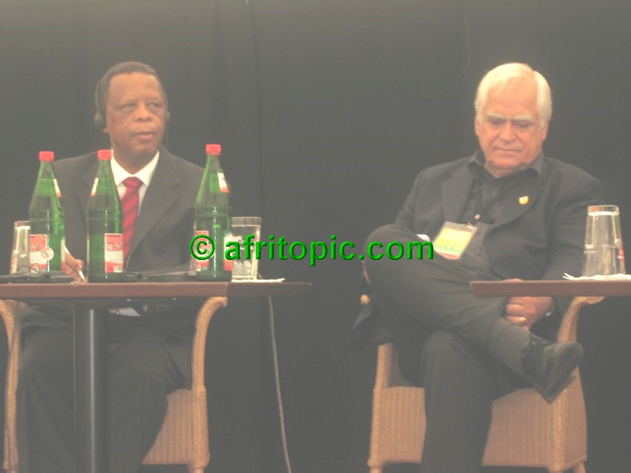 ../Images/afw2006b 217.jpg